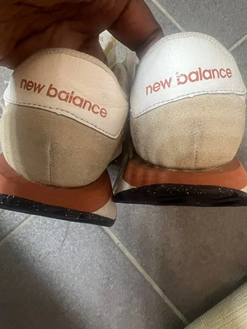 New Balance  Heritage Runners sneakers Sz 7 gym trails running outdoor